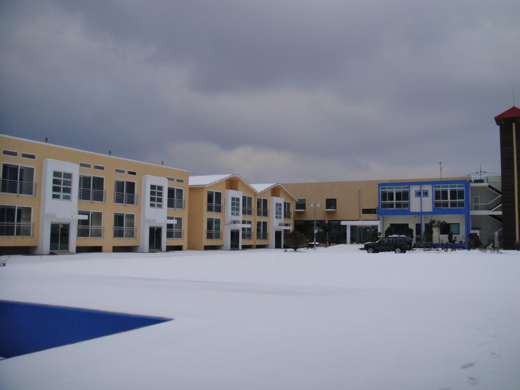 Geomunoreum Hostel Jeju Eksteriør billede