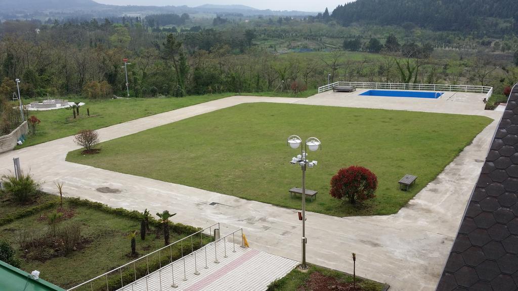 Geomunoreum Hostel Jeju Eksteriør billede