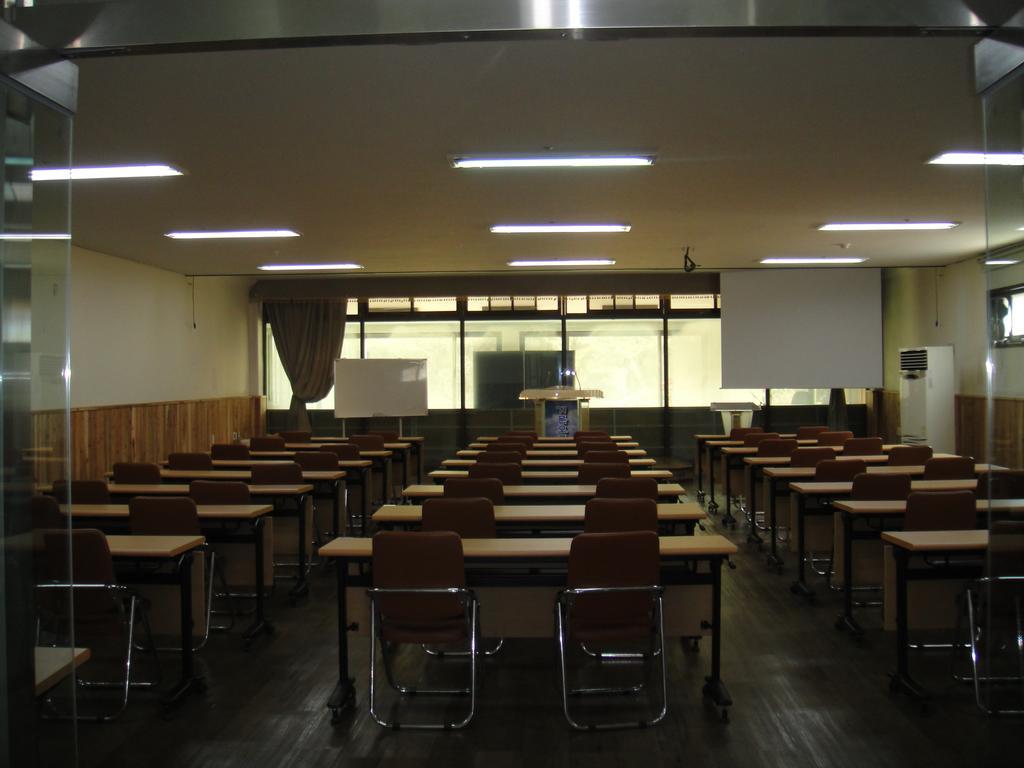 Geomunoreum Hostel Jeju Eksteriør billede