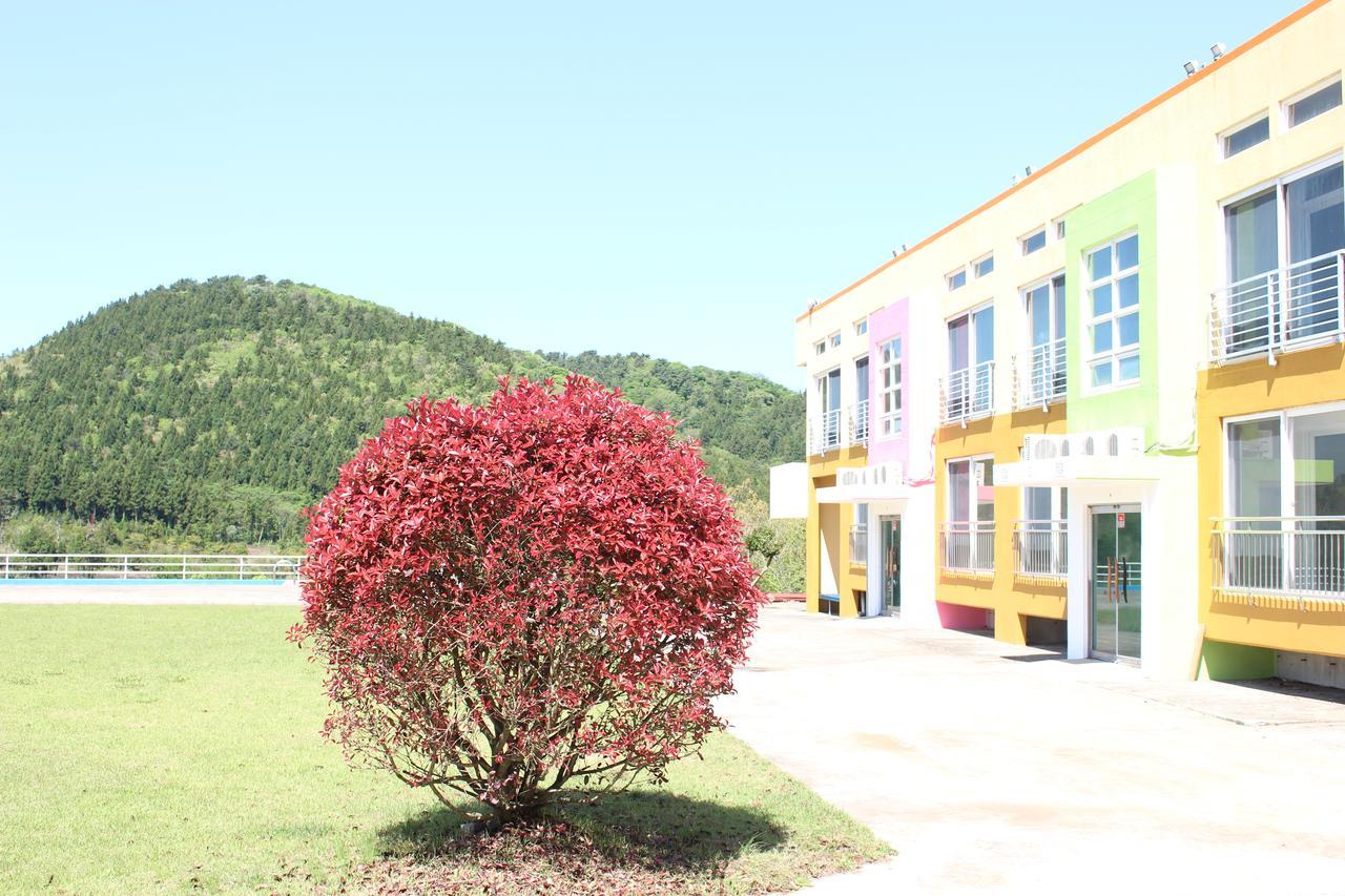Geomunoreum Hostel Jeju Eksteriør billede